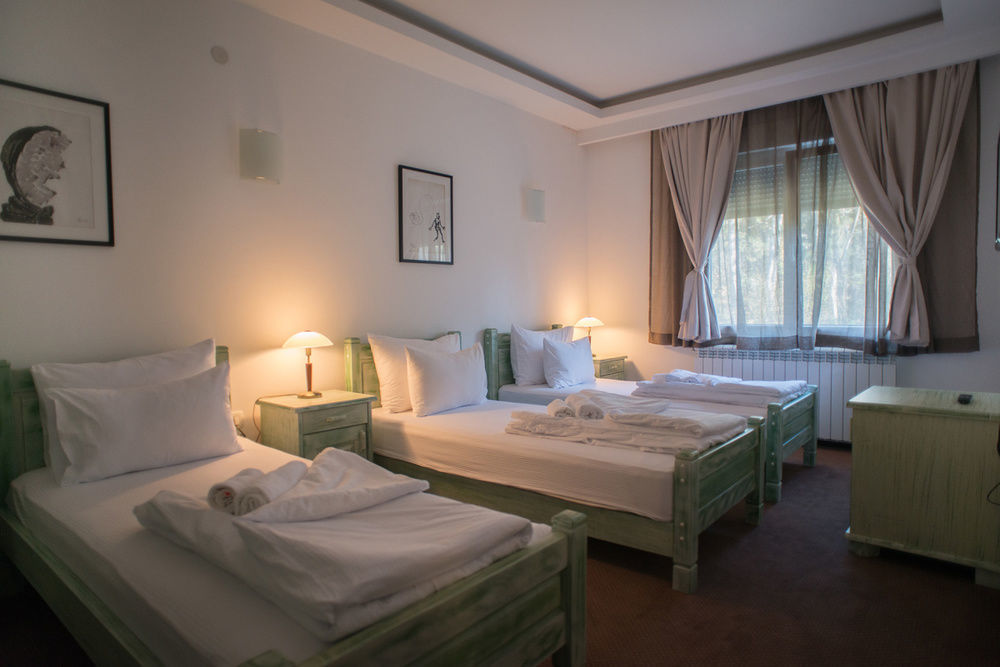Hotel Trim Niksic Exterior foto