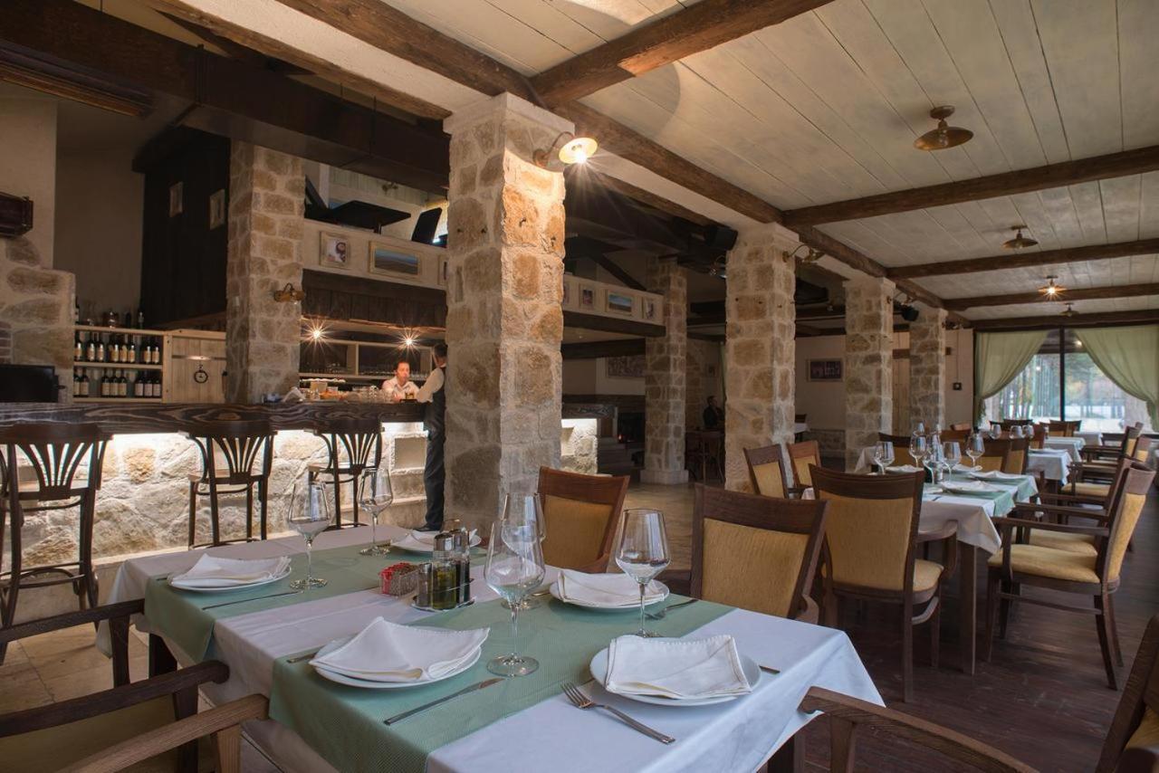 Hotel Trim Niksic Exterior foto